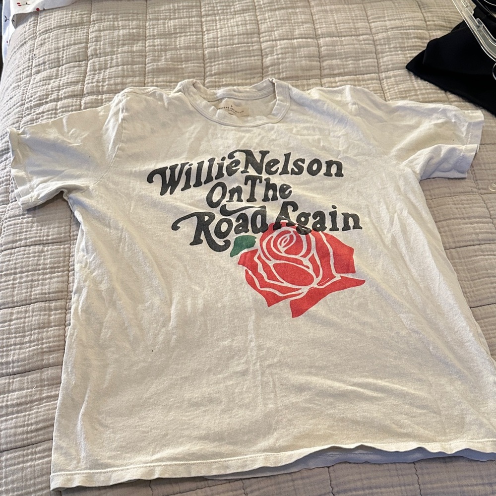 Imogene and Willie - Willie Nelson Tee